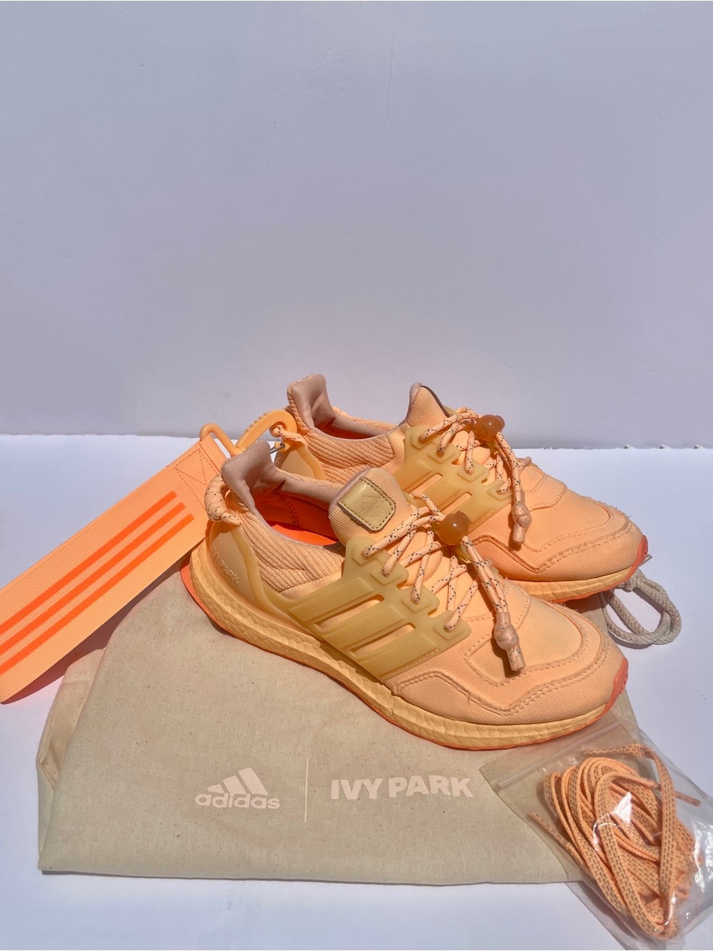 adidas Ultraboost OG x Ivy Park Rodeo Acid Orange 2021 GY3835 Women’s 7 Men’s 6 - Picture 3 of 9
